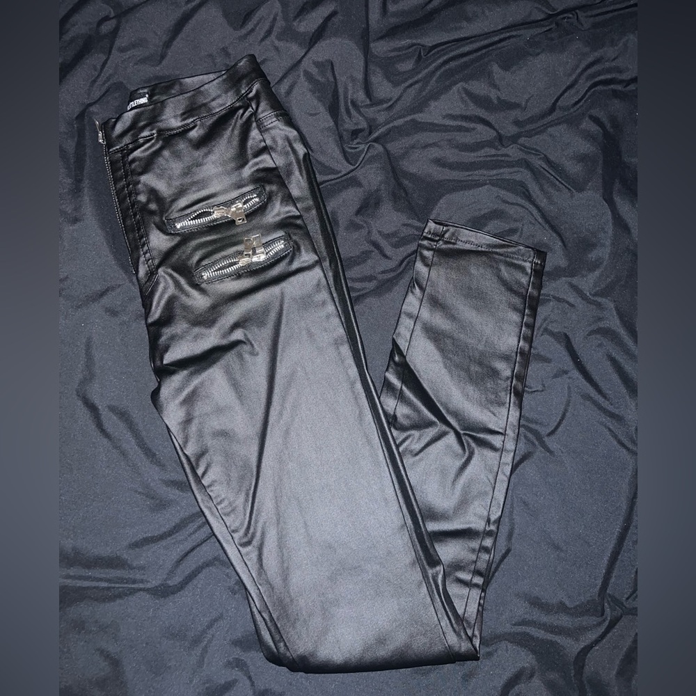 Skinny pants